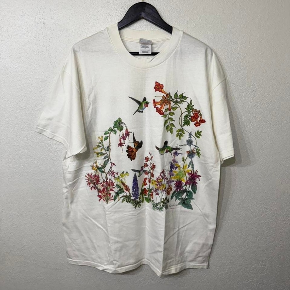 humming bird nature tee